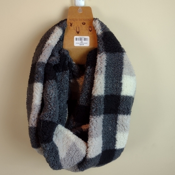 Quagga NWT Black/Gray/Cream Eternity Scarf - Picture 1 of 8